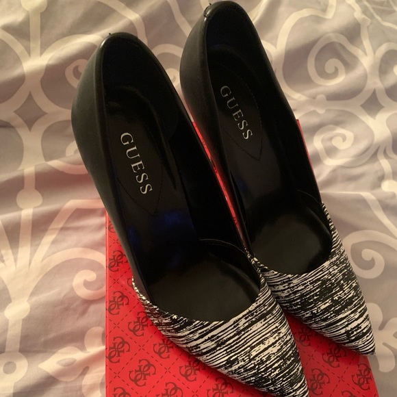 Guess Shoes Black And White Guess Pumps Comfy Poshmark